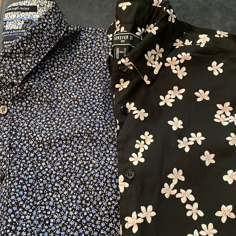 2 Men Short Sleeve Button Down Flower shirts